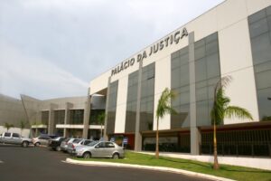 Estudantes da Escola Estadual Leovegildo de Melo participam de palestra do projeto Nosso Judiciário
