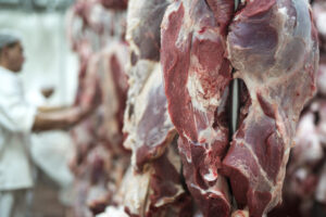Carne processada em maio já pode ser sobretaxada pela China; o que esperar da arroba?