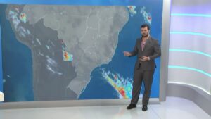 Rio Grande do Sul enfrenta temporais e chuvas intensas nesta sexta-feira