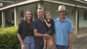 Família do interior de SP troca chuchu por frangos e vê negócios crescerem com exportação