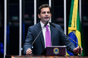 Fábio Garcia descarta vice de Pivetta e reafirma: “Sou candidato à reeleição”