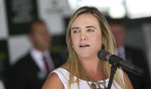 Celina Leão é reeleita governadora do Distrito Federal